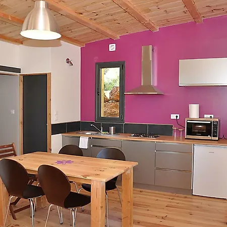 Holiday home Eco-gite De Tit'ane *